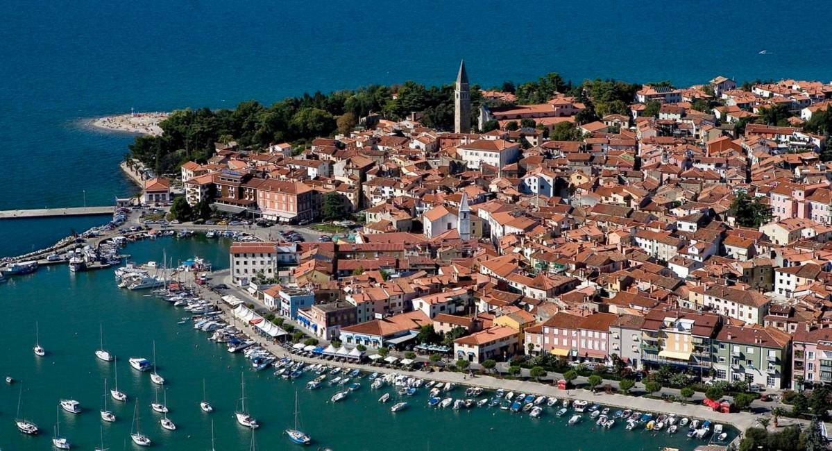 Apartments Old Isola In The Center Izola Exterior foto